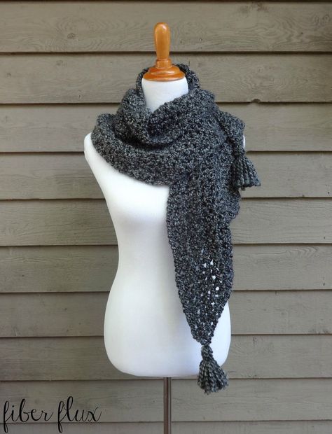 The Early Morning Wrap is an elegant wrap that takes the chill away.  Bulky yarn and and an easy to crochet stitch make a cozy wrap f... Homespun Crafts, Poncho Au Crochet, Beau Crochet, Crochet Scarfs, Confection Au Crochet, Mode Crochet, Diy Vetement, Crochet Shawls And Wraps, Crochet Shawls