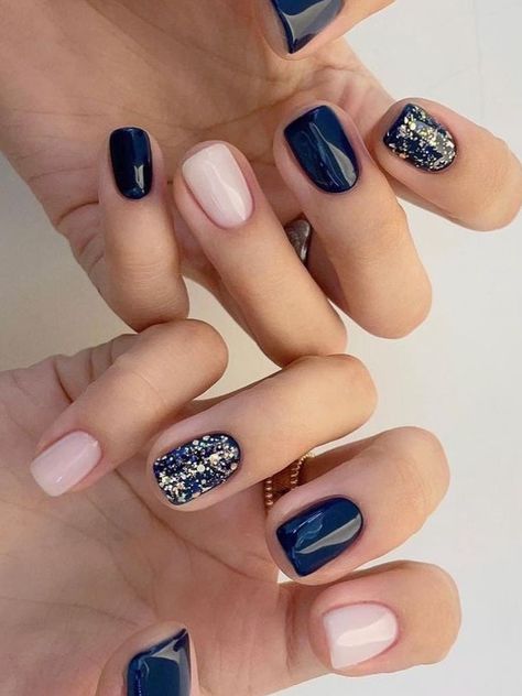 fall Korean nails: dark blue and milky white short nails with glitter