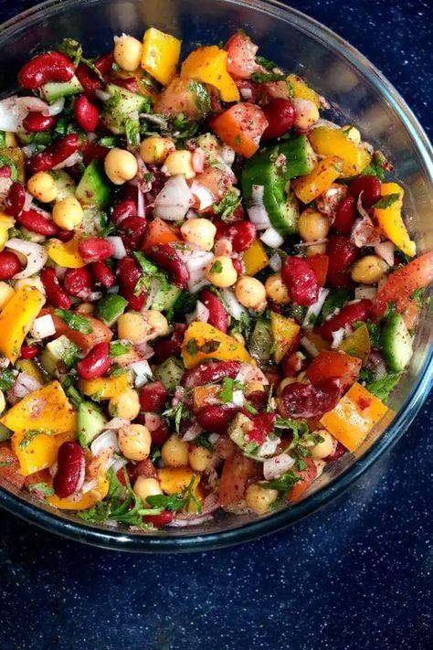 Balela Salad, Vegan Bean Salad, Bean Salad Healthy, Salad Recipes For Parties, Healthy Beans, Vegetarian Salad Recipes, Vegan Salad Recipes, Vegan Beans, Salad Recipes For Dinner