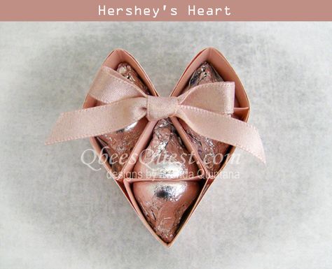 I’ve designed four original Hershey’s Kisses Hearts over the years. I thought it would be helpful to recreate all of them here, so you could make them using supplies available in 2018. … Hershey Kiss Crafts, Hershey Kisses Crafts, Hershey Kisses Favors, Candy Box Diy, Hersey Kisses, Christmas Treats Holders, 12 Days Of Xmas, Lollipop Holder, Valentine Treat