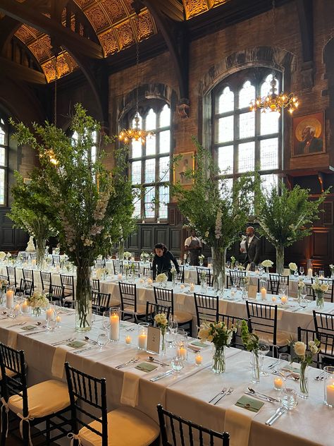 Small Hall Wedding Decorations, Banquet Seating Wedding, Table Setup For Wedding, Banquet Table Wedding, Banquet Wedding Table, Wedding Banquet Table, Nikkah Decor, Wedding Banquet Hall, Long Table Wedding