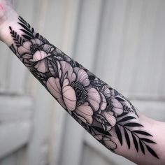 Tattoo Band, Muster Tattoos, Floral Tattoo Sleeve, Geniale Tattoos, Sleeve Ideas, Sleeve Tattoos For Women, Elegant Tattoos, Tattoo Love, Flower Tattoo Designs