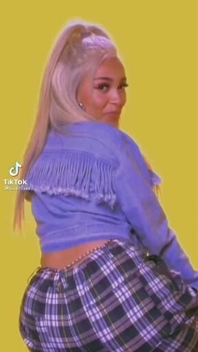 Popular Rappers, Thug Girl, Girl Gang Aesthetic, Rap Aesthetic, Popular Songs, Celebrity Wallpapers, Female Rappers, Doja Cat, The Sound