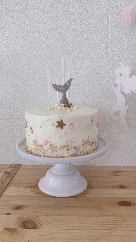 Mermaid cake Boho Mermaid Birthday Cake, Minimalist Mermaid Cake, Boho Mermaid Cake, Homemade Mermaid Cake, Simple Under The Sea Cake, Under The Sea Birthday Party Cake, Mermaid Bday Cake, Simple Mermaid Birthday Cake, Seashell Birthday Cake