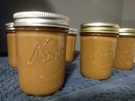 Shelf Stable Caramel Sauce, Canning Caramel, Carmel Sauce Recipe, Brownies And Ice Cream, Canning Gifts, Easy Canning, Sweet Sauces, Pressure Canning Recipes, Preserving Foods