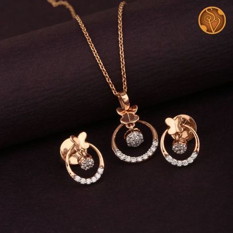 Rose Gold Necklace Set Jewelry, Rose Gold Pendant Set Design, Pendant Set Gold Antique, Chain And Earring Set Gold, Delicate Pendant Set, Rose Gold Chain With Pendant, Small Chains Gold With Pendant, Gold Chain With Pendant Indian, Gold Pendant Designs Modern