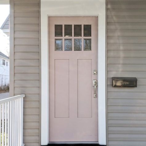 Dressy Rose SW 6024 - Red Paint Color - Sherwin-Williams Rose Paint Color, Coral Front Doors, Home Exterior Colors Schemes, Pink Front Door, Paint Color Combos, Red Paint Colors, Pink Paint Colors, Apartments Exterior, Exterior House Color