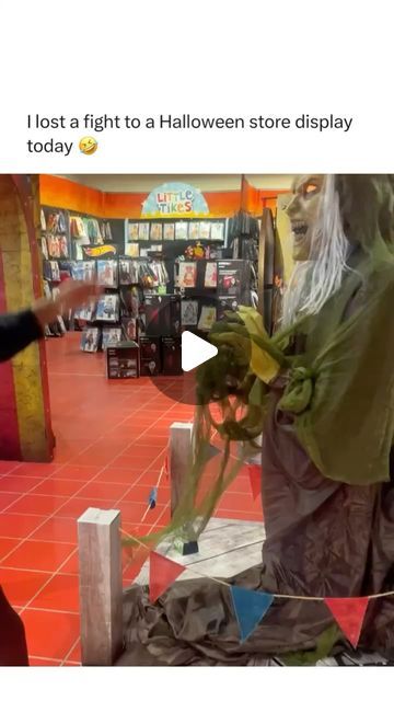 MEMEZAR • MEMES & MEME-CULTURE on Instagram: "That’s gonna give a trick or treater a heart attack 😭💀

🎥 @collab

#meme #memezar #memes #funny #viral #explore  #reels" Halloween Store Display, Halloween Store, Trick Or Treater, Store Display, Memes Funny, A Heart, Halloween, Memes, Funny