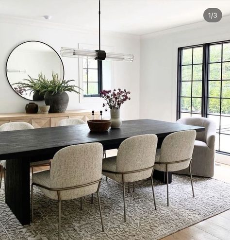 Table With Chairs, Transitional Dining Room, Dinning Room Design, Interior Design Dining Room, Casa Country, Dining Room Interiors, Hus Inspiration, Dining Room Inspiration, The Dining Room