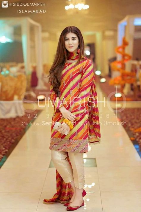 Simple Mehndi Dresses, Mehndi Dress, Pakistani Formal Dresses, New Kurti Designs, Nikkah Dress, New Kurti, Pakistani Fashion Casual, Gaun Fashion, Pakistani Dresses Casual