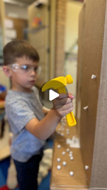 Preschool Hammering Activities, Building Crafts For Preschool, Block Activities For Preschoolers, Preschool Block Area, Construction Activities Preschool, Giant House, Toddler Games, Prewriting Skills, Dream Classroom