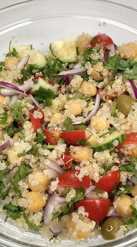 Alkaline Quinoa Salad Alkaline Salads Recipes, Alkaline Quinoa Recipes, Chemo Meals Healthy Recipes, Alkaline Salad, Chicken And Veggie Recipes, Dr Sebi Recipes Alkaline Diet, Dr Sebi Recipes, Alkaline Recipes, Key Lime Juice