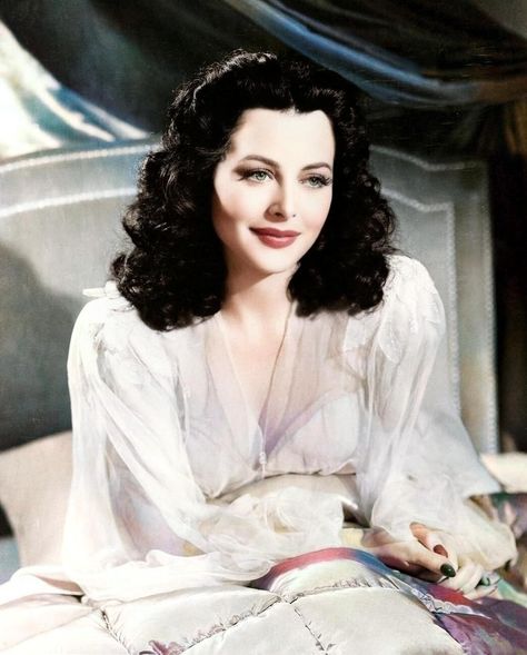 Gail Russell, Hedy Lamarr, Gone With The Wind, Color Photo, White Photo, Hollywood Glamour, Vintage Vibes, Old Hollywood, Movie Stars