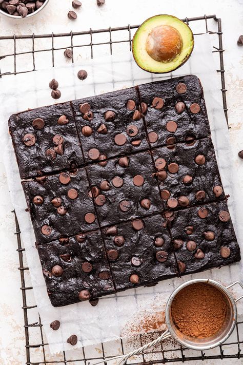 Easy Brownie Recipe, Chocolate Gluten Free, Easy Brownie, Avocado Brownies, Avocado Dessert, Healthy Brownies, Brownie Bites, Brownies Recipe Easy, Brownie Recipe