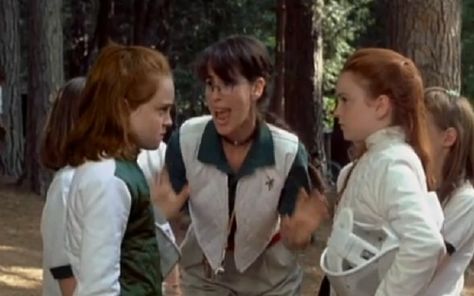 the moment when you realize Janice from Friends is in Parent Trap Parent Trap Camp, Camp Confessions, Parent Trap Movie, Summer Camp Counselor, The Parent Trap, Time To Hunt, Sleepaway Camp, Parent Trap, Camping Aesthetic