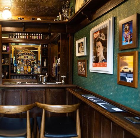 Pub Basement Ideas, Irish Pub Basement, Garden Pub Shed, Irish Pub Ideas, Cabin Basement Ideas, Irish Pub Interior, Irish Pub Design, Home Pub Ideas, Pub Basement