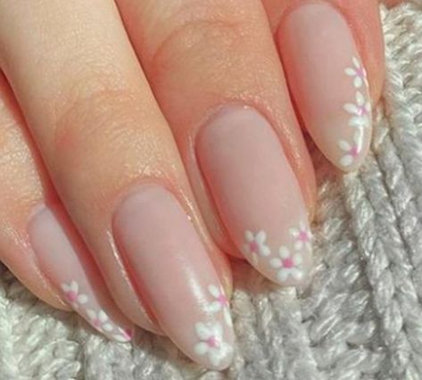 Small Flower Nail Designs, Small Flower Nails, Flower Nail Designs, Flower Nail, Flower Nail Art, Little Flowers, Flower Nails, Small Flowers, Nail Inspo