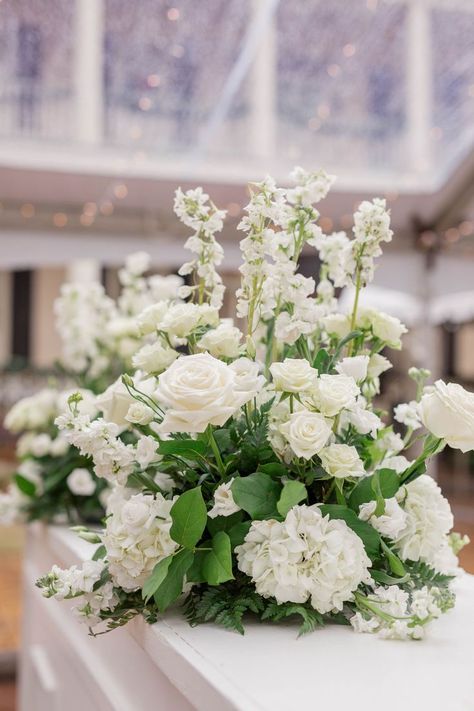 Small Wedding Centerpieces, Rose Centerpieces Wedding, Monochromatic Wedding, Church Wedding Flowers, White Weddings Reception, Low Centerpieces, Rose Centerpieces, Wedding Floral Centerpieces, Savannah Wedding