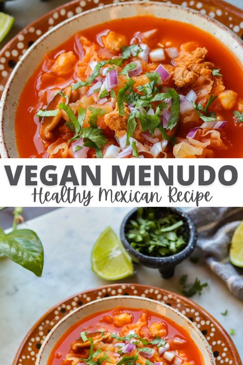 Vegan Soup For Colds, Mexican Winter Food, Vegan Menudo, Menudo Soup, Different Kinds Of Mushrooms, Cheap Vegan Meal Plan, Hominy Recipes, Kinds Of Mushrooms, Latino Recipes