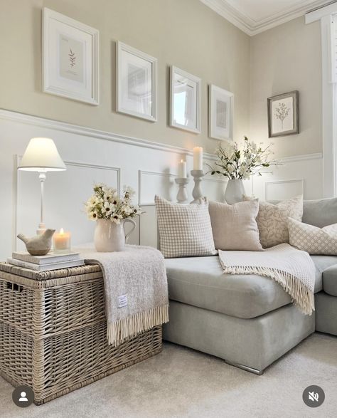 Lounge Room Styling, Snug Room, Cream Living Rooms, Casa Country, Cosy Living, Home Decor Idea, Cottage Living Rooms, Cosy Living Room, Home Decor Ideas Living Room