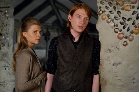 Bill Weasley, Deathly Hallows Part 2, Arthur Weasley, Clemence Poesy, Fleur Delacour, Domhnall Gleeson, Hogwarts Letter, 2011 Movies, The Deathly Hallows