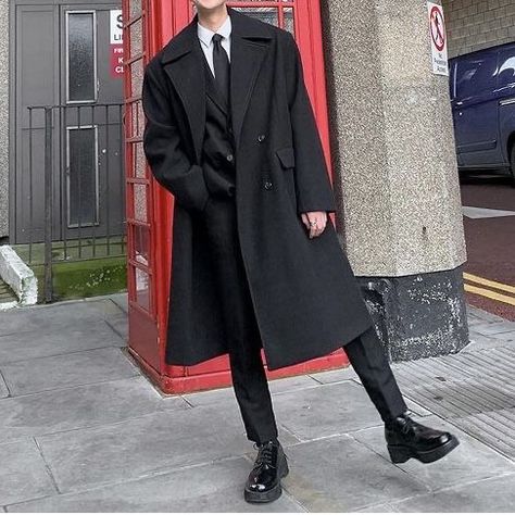 Korean Suits For Men, Coat Outfit Men Formal, Black Suit Aesthetic Men, Men In Suits Reference, Punk Academia Aesthetic, Dandy Fashion, Mantel Outfit, Men Stylish Dress, Cool Outfits For Men