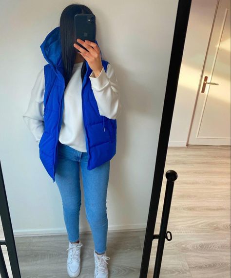 Gilet Outfit Women Streetwear, Gilet Outfit Women, Gilet Outfit, Collage Outfits, Zara Drip, Mode Zara, Blue Vest, Women Streetwear, Causual Outfits