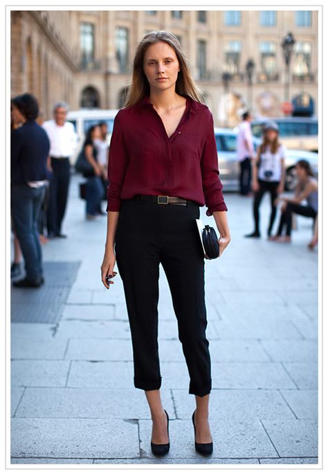 3 quarter pants outfits idea Black Pants Work Outfit, Black Pants Work, Job Interview Outfits, Black Cropped Trousers, Outfits Con Camisa, Job Interview Outfit, Burgundy Shirt, Burgundy Blouse, Maroon Shirts