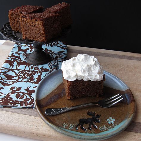 Sticky Gingerbread Cake from Nigella Lawson and a great story about why this is not Meatloaf! Whipped Topping Recipe, Sticky Gingerbread, Recipe For Gingerbread, Gingerbread Christmas Decor, Gingerbread Recipe, Gingerbread Cake, Honey Cake, Event Decorations, Nigella Lawson