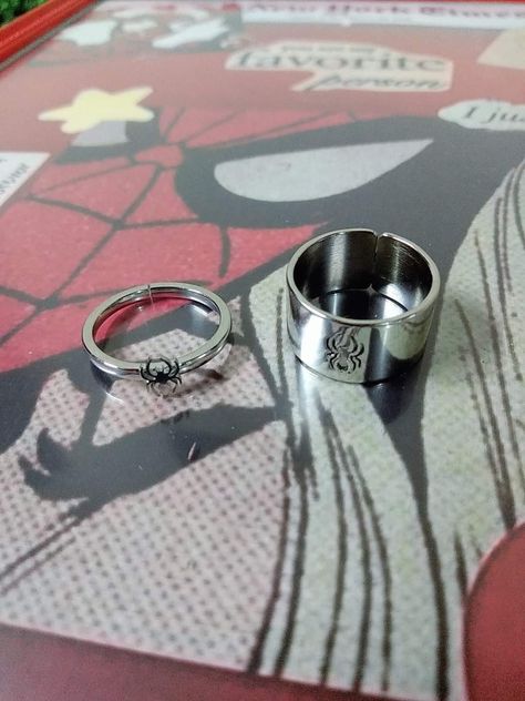 Spiderman Accessories, Spiderman Stuff, Spiderman Outfit, Marvel Jewelry, All Spiderman, Spiderman Gifts, Spiderman Theme, Edgy Jewelry