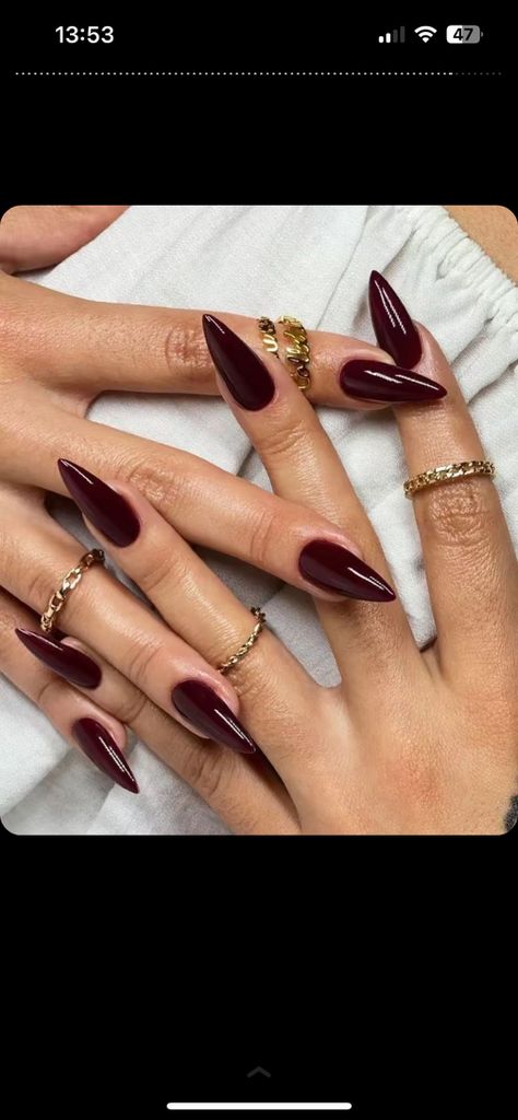 Cherry Wine Nails With Design, Marron Nail Ideas, Wine Colored Nails Designs, Burgundy Nails Almond, Burgundy Stiletto Nails, Maroon Almond Nails, Maroon French Tip, Fall Burgundy Nails, Seductive Nails