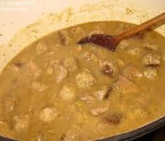 French Canadian Ragout with pork hocks and meatballs French Canadian Ragout, French Ragout Recipe, Canadian Foods, Ragout Recipe, Canadian Recipes, Canadian Dishes, Pork Casserole, Canadian Cuisine, Pork Hock