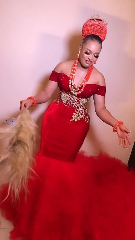 Dominican Wedding Dress, Igbo Bride First Outing Dress, Edo Bride Outfit, Edo Weddings, Edo Traditional Wedding Attire, Igbo Bride Traditional Weddings, Nigerian Wedding Dresses Traditional, Edo Brides, Igbo Traditional Wedding