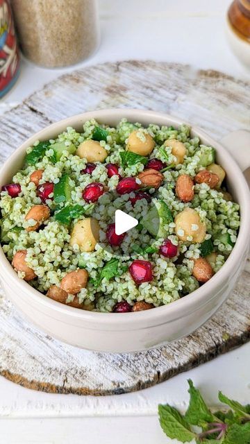 Hina Gujral - funfoodfrolic on Instagram: "Z = Zero Oil Millet Salad 🥗 Last Episode of my A - Z Salad Challenge 🌿 Thank You for giving so much ❤️ to this series!   🔸Gluten Free 🔸Protein Rich  🔸Antioxidant Rich 🔸Wholesome & Fulfilling  Ingredients For Green Dressing 👇 1/4 Cup coriander leaves  1/4 Cup coriander stalks 1/4 Cup mint 1 green chilli 1 tablespoon coconut  1 tablespoon curd 1/2 inch ginger 1 teaspoon cumin 1/4 teaspoon peppercorns Juice of one lemon  Ingredients For Salad 👇 1 Cup Barnyard Millet 1/2 Cup chana  1 medium size cucumber  1/4 Cup pomegranate   #saladrecipe #saladchallenge #milletrecipes #healthysalad #mi̇llet   (Millet Recipes, Healthy Recipe, Salad Recipe, Indian Salad)" Less Oil Indian Recipes, Veg Salad Recipes Indian, Millets Recipes Indian, Millet Salad, Salad Challenge, Veg Salad Recipes, Indian Salad, Green Dressing, Salads For Kids