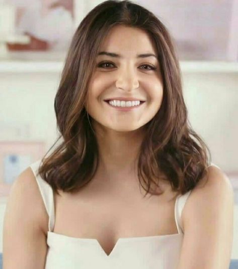 🤍 Anushka Sharma Short Haircut, Anushka Sharma Haircut, Anushka Sharma Short Hair, Old Bollywood Actress, Bollywood Aesthetics, Nupur Sanon, Kirti Kharbanda, Haircut 2023, Tara Sutaria