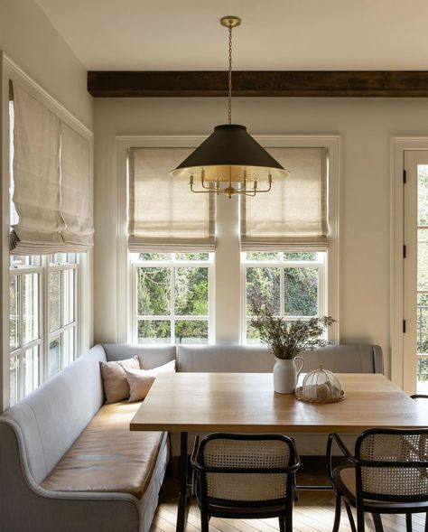 Transitional Style Kitchen, Banquet Seating, Banquette Seating, Modern Cottage, Kitchen Nook, Dining Nook, The Expert, Breakfast Room, Modern Family