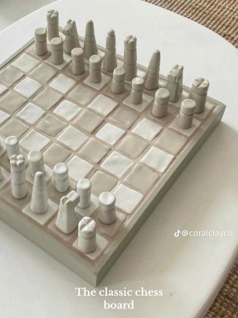 Diy Chess Set, Diy Air Dry Clay, Air Dry Clay Projects, Clay Diy Projects, Pottery Handbuilding, Clay Crafts Air Dry, Clay Craft, Pottery Crafts, Diy Pottery