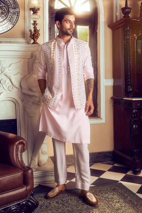 South Indian Groom Outfit For Men, Pink Kurta For Men, Ring Ceremony Dress, Western Outfits For Men, Groom Indian Wedding Outfits, Kurta Designs Men's, Indo Western Dress For Men, Wedding Outfits Indian, Indian Wedding Clothes For Men