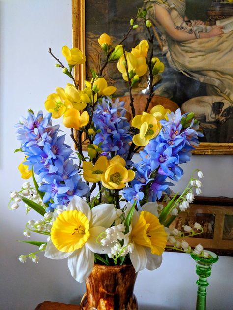 Birthday Flowers Bouquet, Spring Flower Arrangements, Flowers Bouquet Gift, Flower Therapy, Beautiful Bouquet Of Flowers, Diy Bouquet, Beautiful Flower Arrangements, Birthday Flowers, Floral Gifts