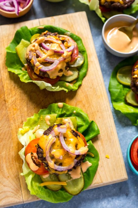 Lettuce Wrapped Turkey Burgers, No Carb Dinner Recipes For Family, Healthy Low Carb Recipes Easy, Healthy Eating Low Carb, Lettuce Wrap Burger, Burger Lettuce Wraps, Healthy Food Meals, Lettuce Burger, Burger Lettuce