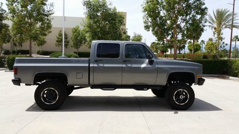 1986 Chevrolet K30 crew cab 4×4 Silverado Square Body Crew Cab, 1986 Chevy Truck, Chevy K30, Chevy 2500hd, Silverado Crew Cab, Vintage Chevy Trucks, Chevy Trucks Older, Chevy Stepside, Chevy 4x4