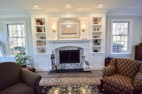 Small Windows Next To Fireplace, Traditional Fireplace With Tv Above, Fireplace Bookshelves Built In, Kitchen Sunroom Combo, Fireplace With Bookshelves On Each Side, Stone Fireplace With Built Ins, Tuscan Style Living Room, Bookshelves Around Fireplace, White Family Rooms