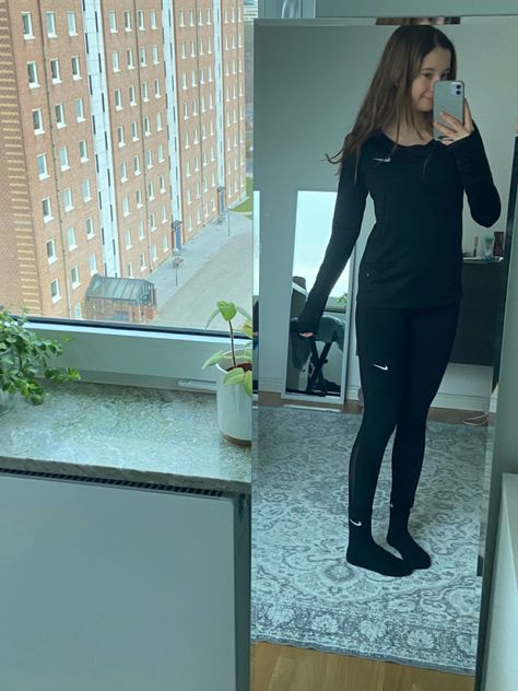 Black Nike Socks Outfit Leggings, Black Nike Socks Outfit, Nike Socks Outfit Leggings, Nike Socks Women, Nike Socks Outfit, Socks Over Leggings, Highschool Fits, Black Nike Socks, Socks Outfit