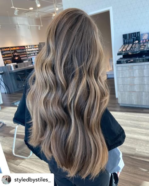 Amanda Maddox Salon on Instagram: “☀️😘 balayage for this gals first ever color 😍” Balayage Inspo Blonde, Bayalage Dirty Blond, Lived In Blonde With Dark Roots, Soft Dimensional Blonde, Shadow Root Balayage Dark Brown, Blonde Highlights In Brown Hair, Balayage On Straight Hair, Chocolate Brunette Hair Color, Dimensional Brown