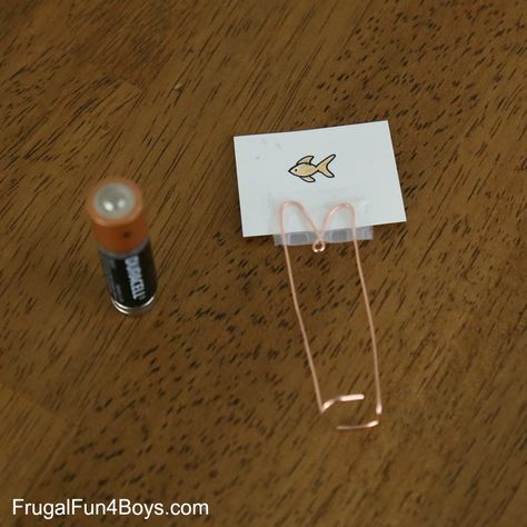 Paper Circuits Projects, Homopolar Motor, Science Project For Kids, Easy Science Projects, Teen Projects, Wooden Model Kits, Teaching Stem, Science Camp, Fun Projects For Kids