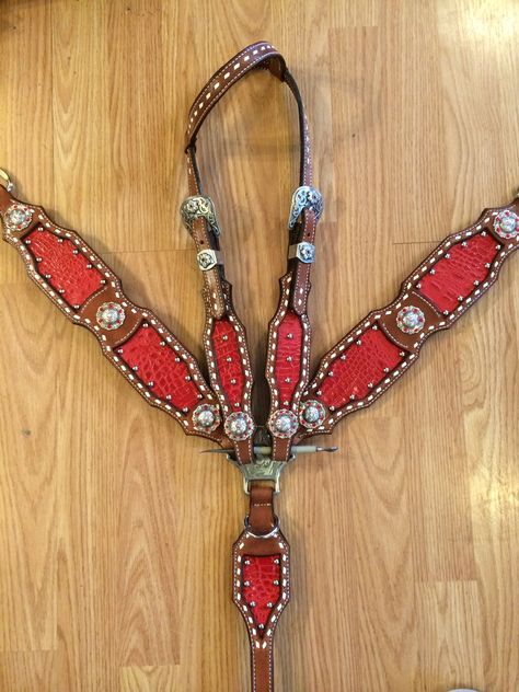 Red croc inlay Red Tack Sets, Western Tack Sets, Horses Ranch, Horse Barn Designs, Western Tack, Tack Sets, Grey Horse, Barn Design, Horse Ranch