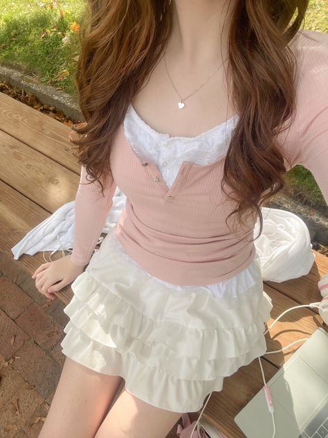 Soft Girl Dress, Coquette Outfit Ideas, Pink Aesthetic Girly, Autumn Coquette, Homemade Stromboli, Girlblogger Aesthetic, Pinterest Coquette, Cute Kawaii Aesthetic, Coquette Doll