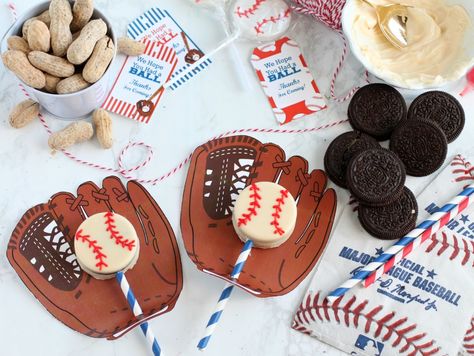 Baseball Oreo Pops | Fun365 Baseball Party Favors, Backyard Party Decorations, Graduation Party Foods, Baseball Birthday Party, Party Trends, Party Planning Ideas, Oreo Pops, Baseball Party, Baseball Birthday