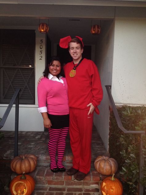 Clifford the Big Red Dog and Emily Elizabeth! Clifford Halloween Costume, Clifford And Emily Elizabeth Costume, Clifford The Big Red Dog Costume, Emily Elizabeth Costume, Clifford Costume, Clifford Halloween, Elizabeth Costume, Goofy Costume, Iconic Duos