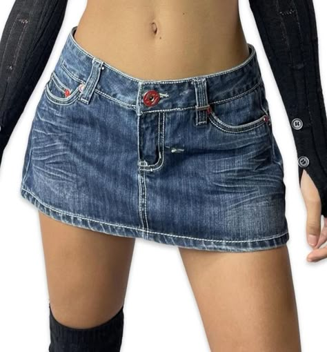 Y2k Jean Skirt, Denim Mini Skirt Y2k, 2000s Skirt, Y2k Denim Skirt, Spiderman Outfit, Denim Street Style, Fest Outfits, Future Clothes, Miniskirt Outfits